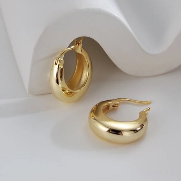 14K Gold filled hoop earrings - Picture 3 of 4